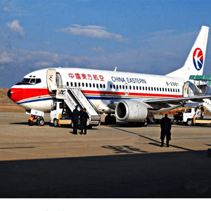 呼和浩特机场物流航空快运业稳步发展的原因是什么？